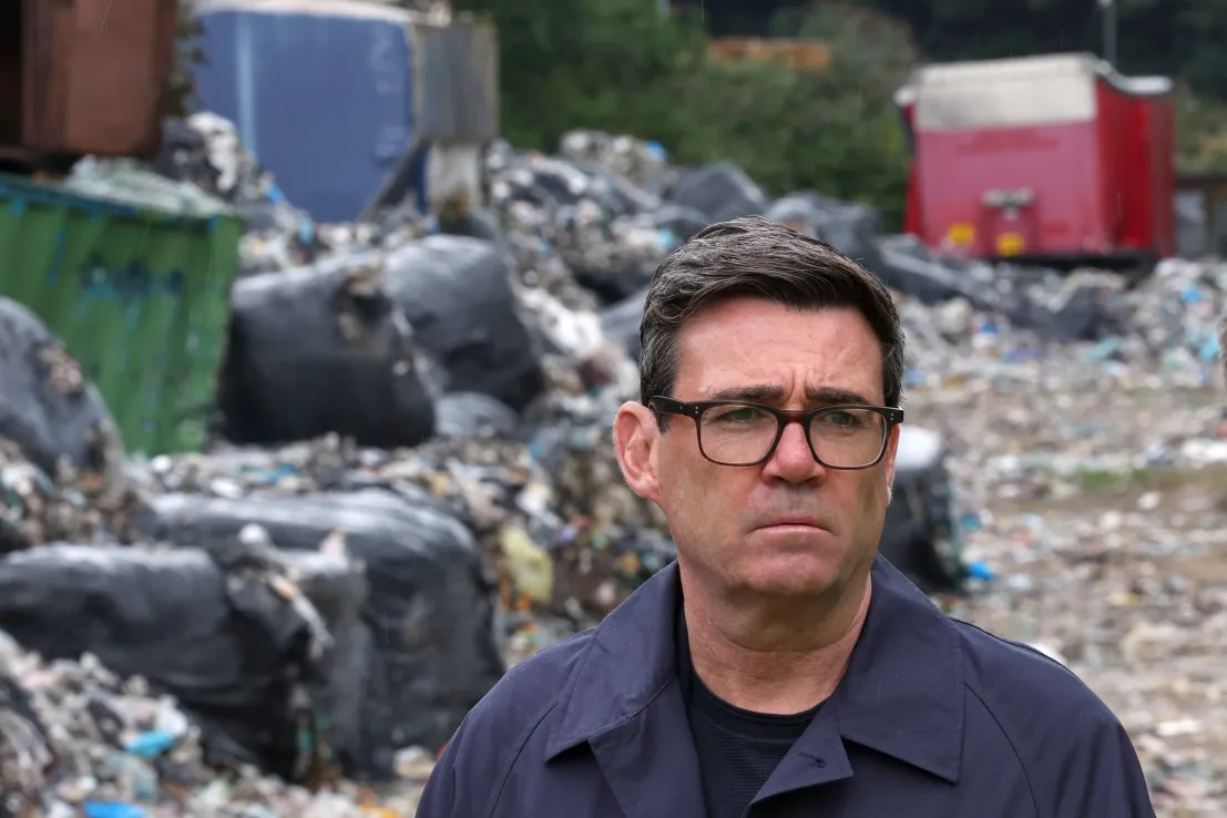 Burnham heeft mogelijk belastingverhogingen nodig voor 'fundamentele' steun aan levensonderhoud, waarschuwen economen
