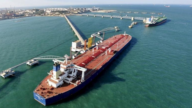 Крупнейшие нефтяные компании предупреждают: глобальные запасы топлива опасно сокращаются
