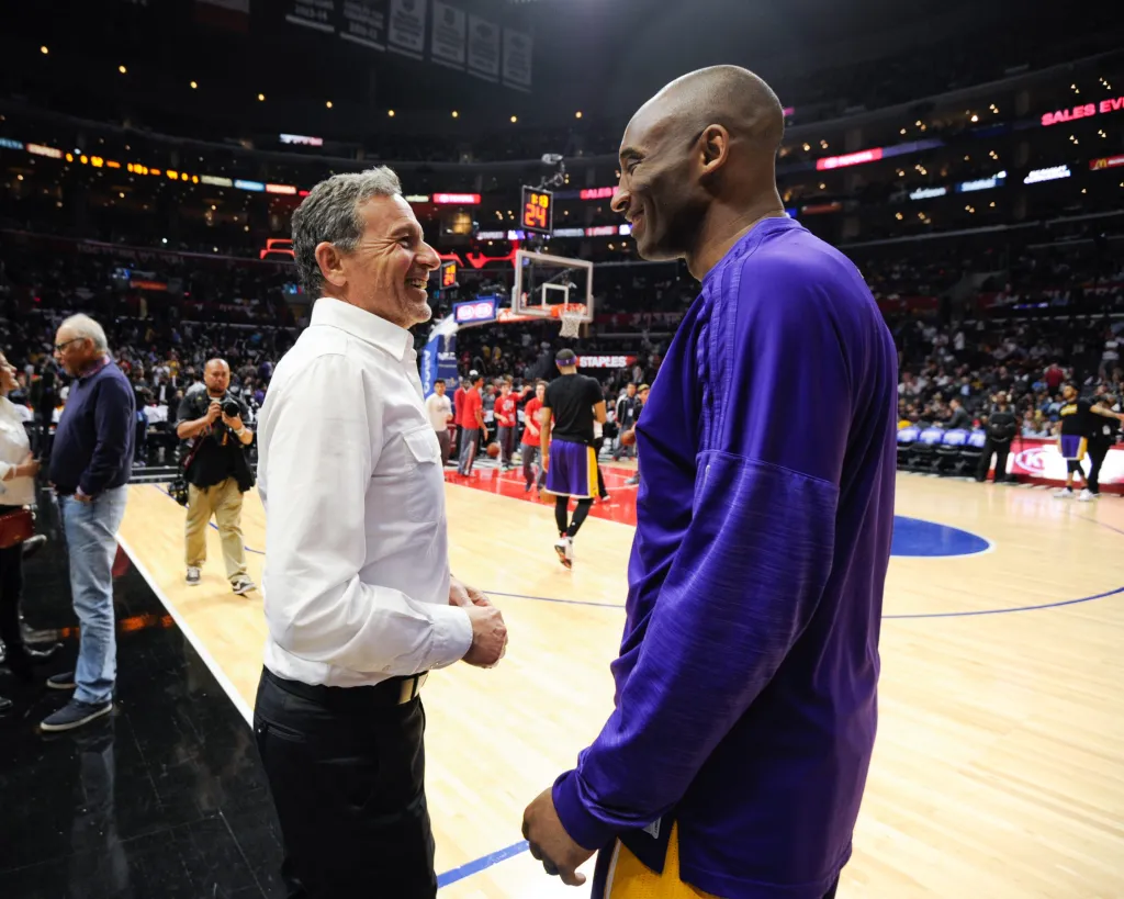 Bob Iger und Josh Kushner kaufen die LA Lakers in einem Rekorddeal über 12,5 Milliarden US-Dollar, ein Plus von 21 % in nur 14 Monaten