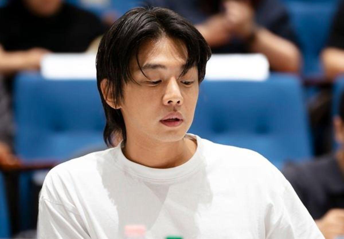 Yoo Ah-in pokazuje nowy wizerunek przed powrotem na ekran w „Vampir” po wyroku w zawieszeniu w sprawie narkotykowej