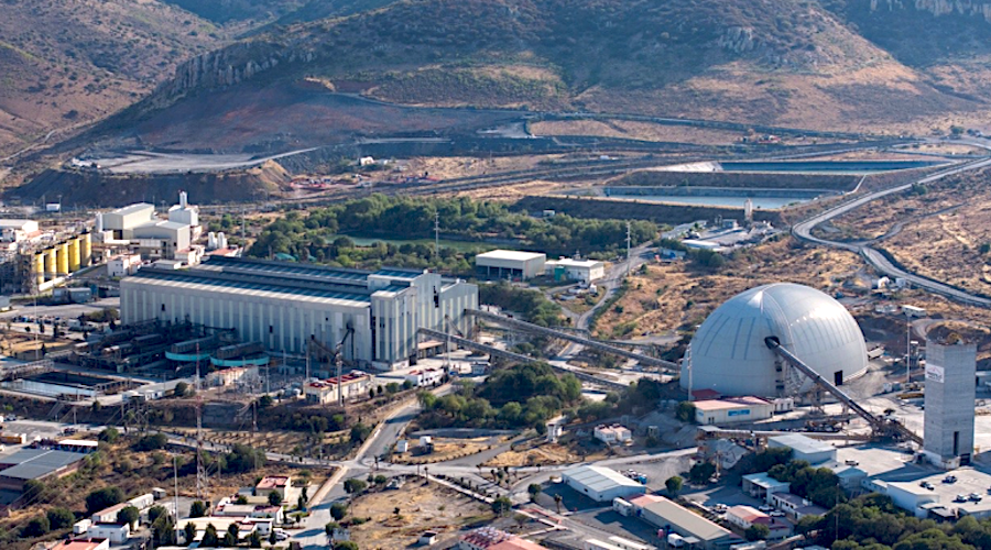 Fresnillo、金と銀価格の上昇で利益が3倍に