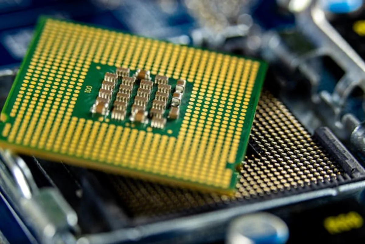 Marvell (MRVL) vs. Broadcom e NVIDIA: La Crescita degli Interconnect AI Può Giustificare la sua Valutazione Premium?
