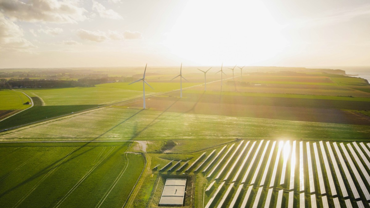 Shell продает европейский наземный портфель ВИЭ компании TotalEnergies