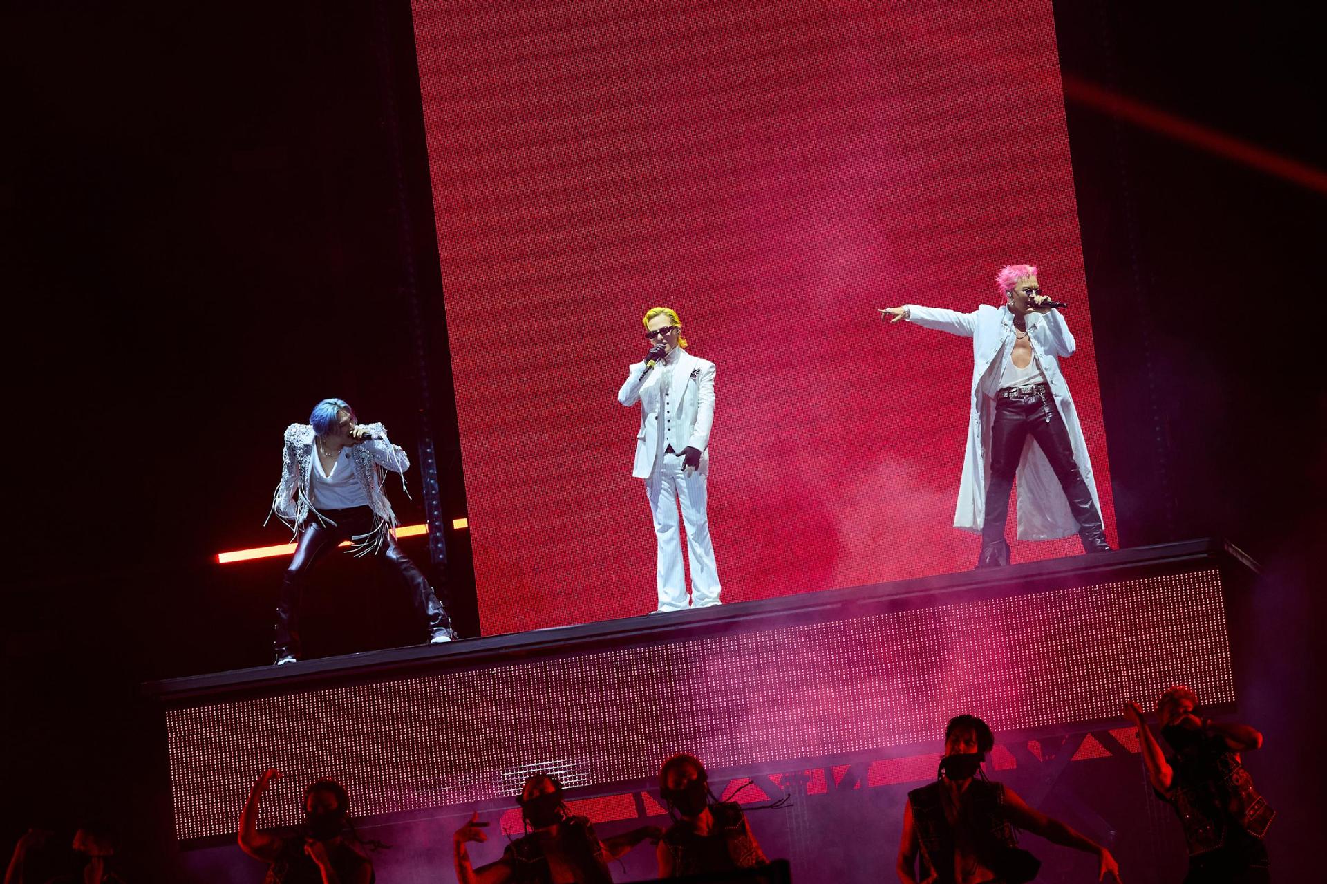 BIGBANG świętuje 20 lat chemii K-popu podczas powrotu do Goyang z „XX : COSMOS”