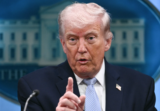 Трамп предупредил о решительном ответе США после атаки на американские силы в Иордании
