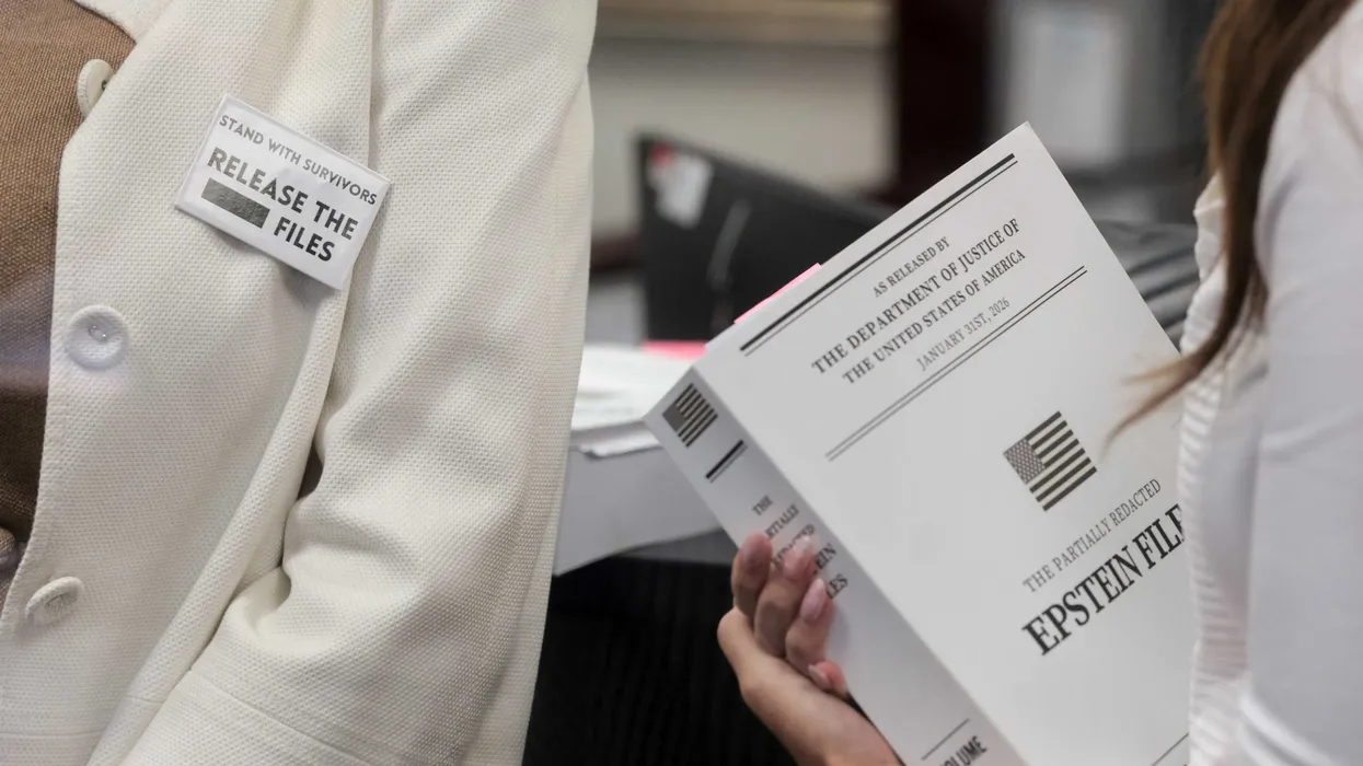 Les « deux heures folles » de la DOJ pour défendre les caviardages des fichiers Epstein pourraient libérer des « millions » de documents, selon un avocat