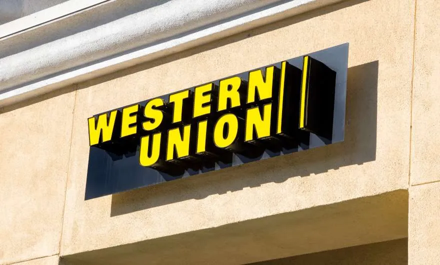 Western Union lanza Stablecard con Rain para gastos en dólares a nivel mundial