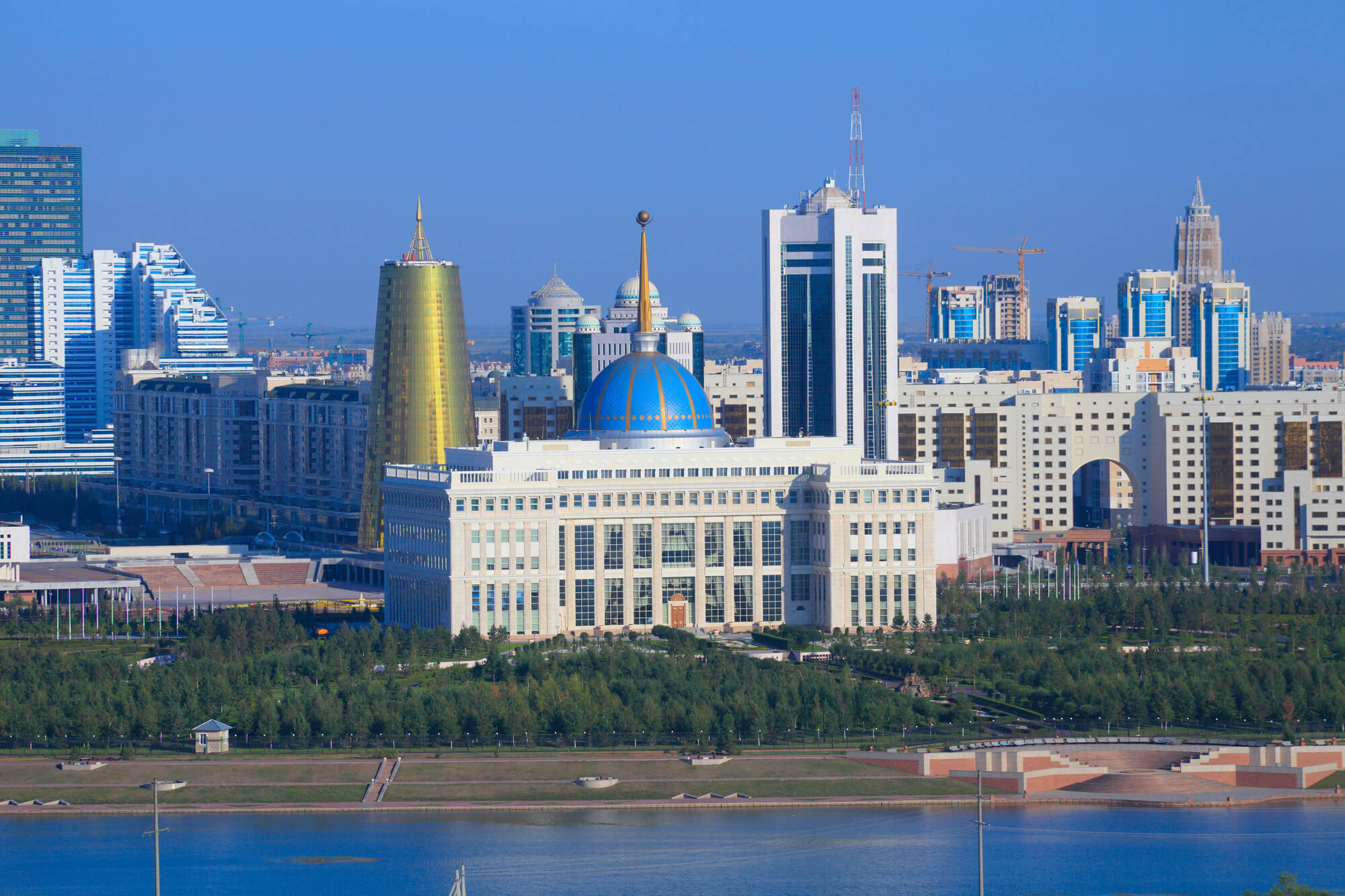 Казахстан предоставляет налоговую льготу для криптовалют президентским указом в рамках курса на создание центра цифровых активов