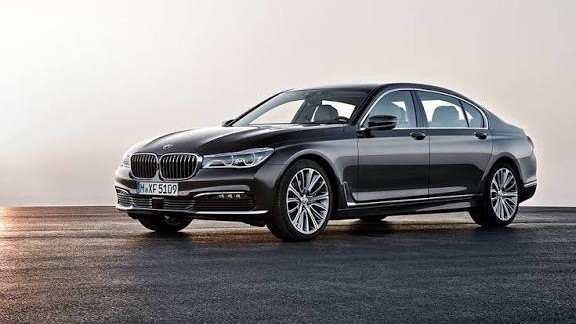 BMW планирует сократить 8 000 рабочих мест в рамках глобальной реструктуризации для противодействия китайской конкуренции