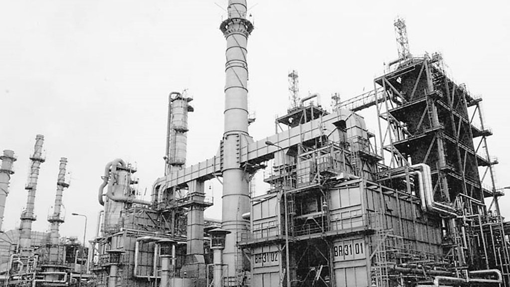 Russia Turns to Kazakhstan for Refining Capacity Amid Fuel Shortage