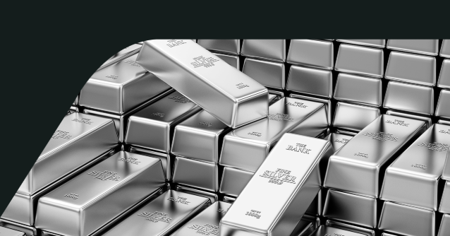 L’argent bondit de 107 % depuis 2025 tandis que le marché crypto recule de 58 %, soulignant un net changement de sentiment des investisseurs