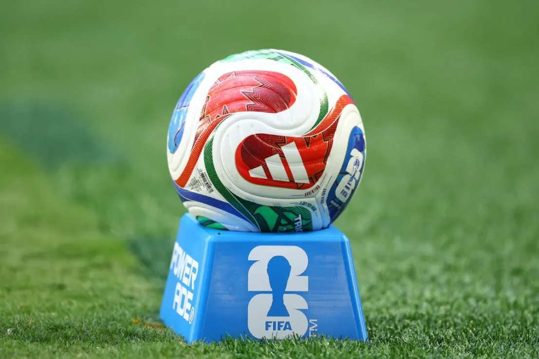 Adidas-Aktien stürzen ab, nachdem更高的 World-Cup-Marketingausgaben die Quartalsgewinne belasten