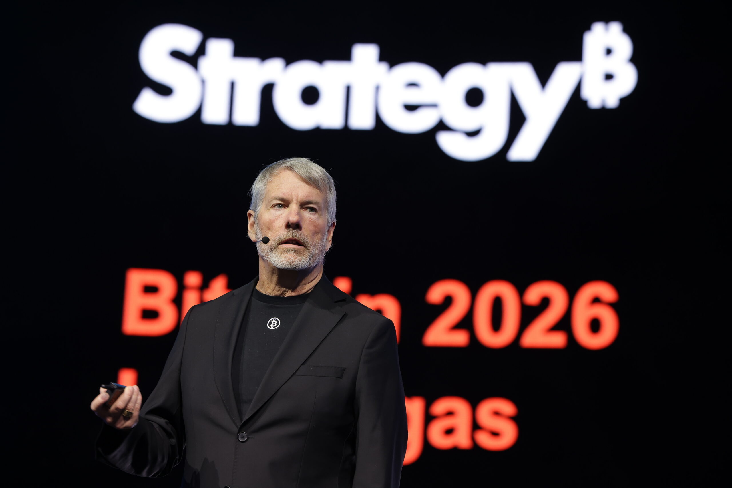 Strategy Vende 1.638 Bitcoin ed Estende la Pausa degli Acquisti a Cinque Settimane