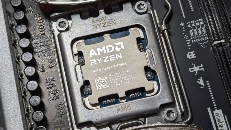 Акции AMD упали на 7% во вне биржевых торгах, поскольку капитальные затраты во II квартале более чем удвоились до $808 млн
