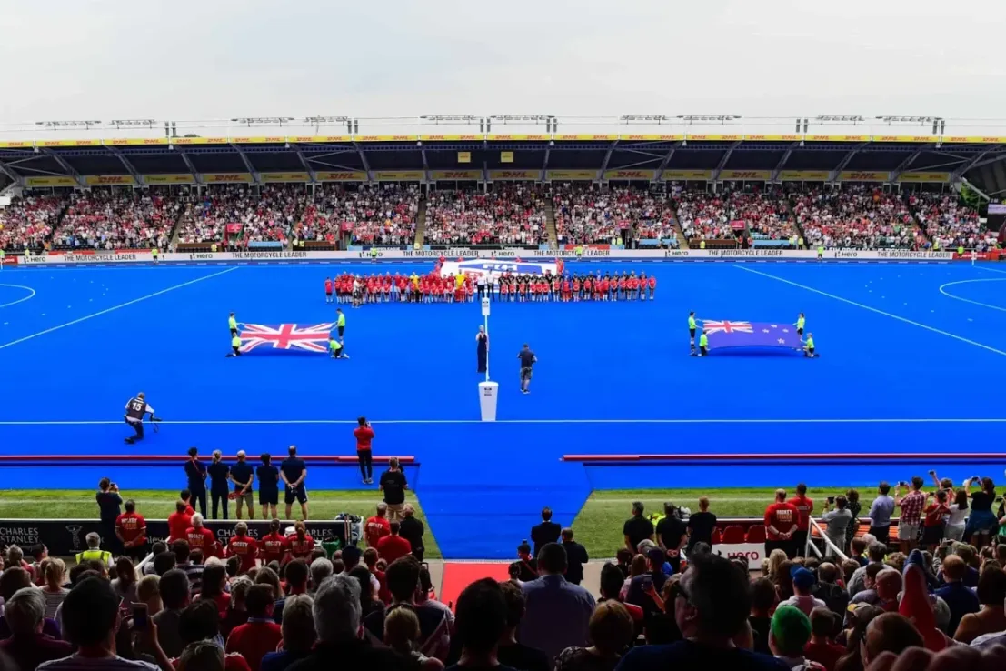 Saracens y Harlequins diversifican sus estadios con atletismo y hockey para compensar el calendario limitado del rugby