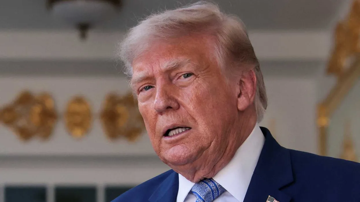 La administración Trump mueve discretamente para reclasificar a los inmigrantes en el censo de EE.UU., según informa The Bulwark