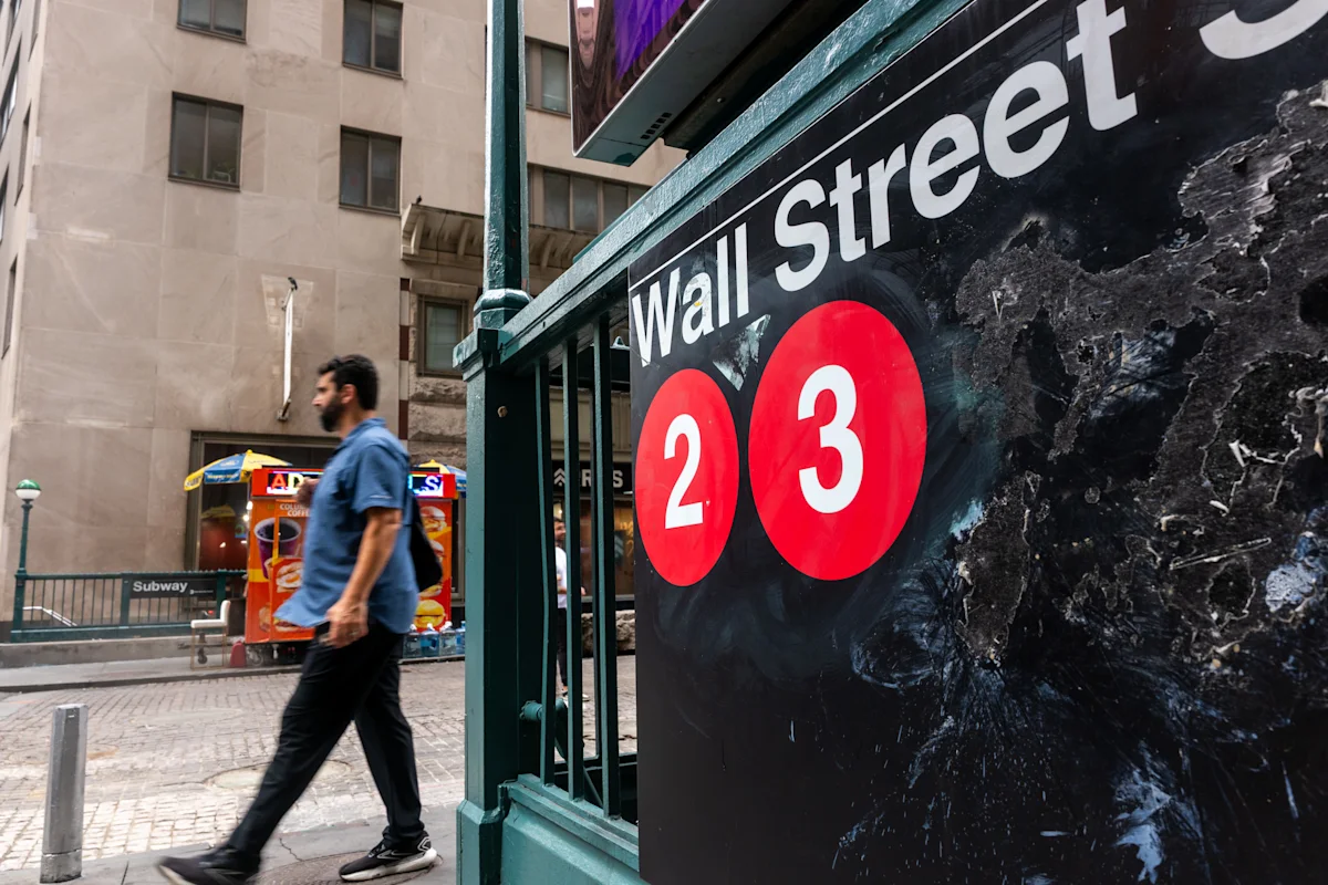 Indici azionari USA stabili mentre gli investitori attendono dati chiave sull'inflazione e i risultati aziendali