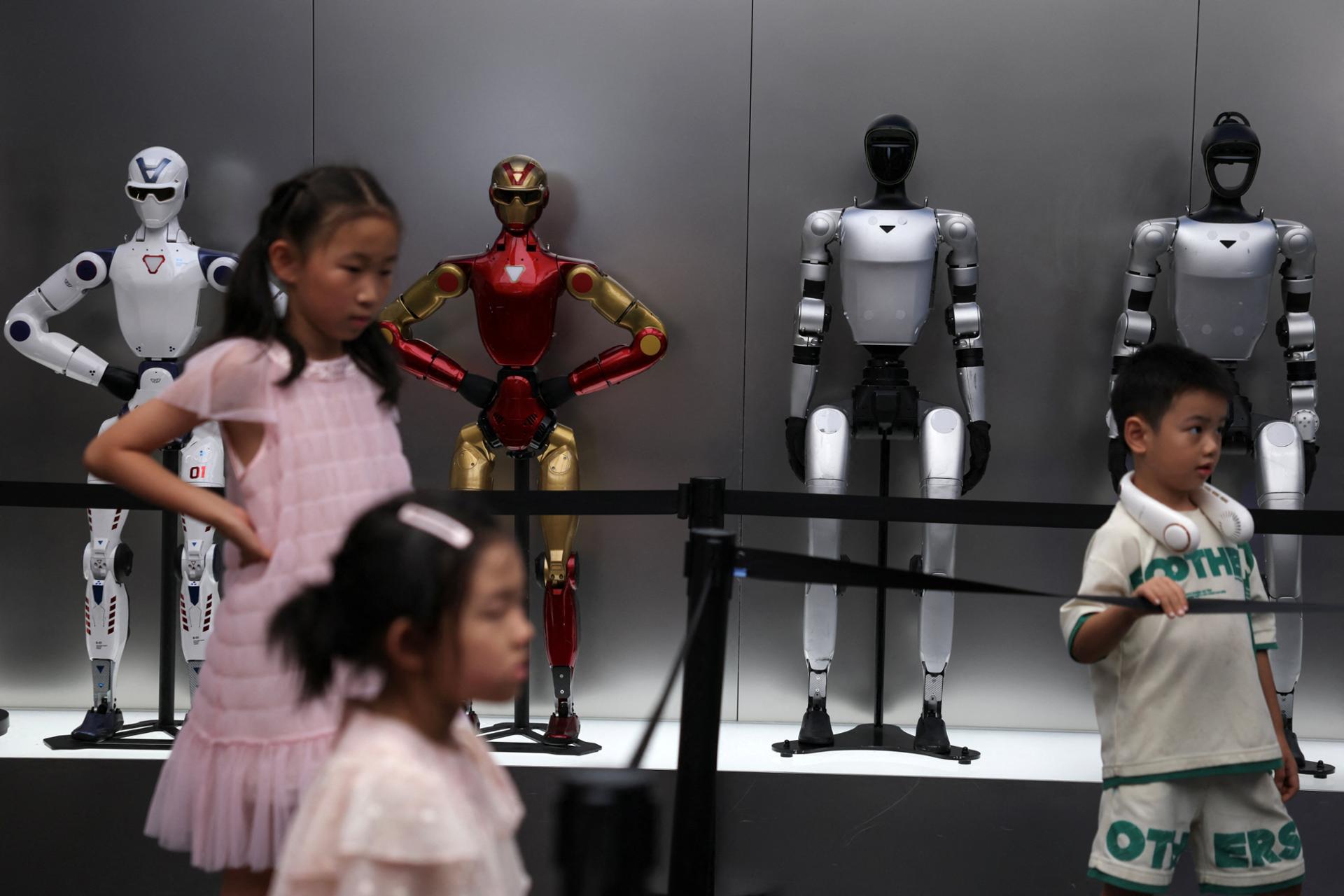 Unitree fixe le prix de son introduction en bourse à Shanghai à 150,8 yuans par action alors que les fabricants chinois de robots humanoïdes se précipitent pour s'introduire