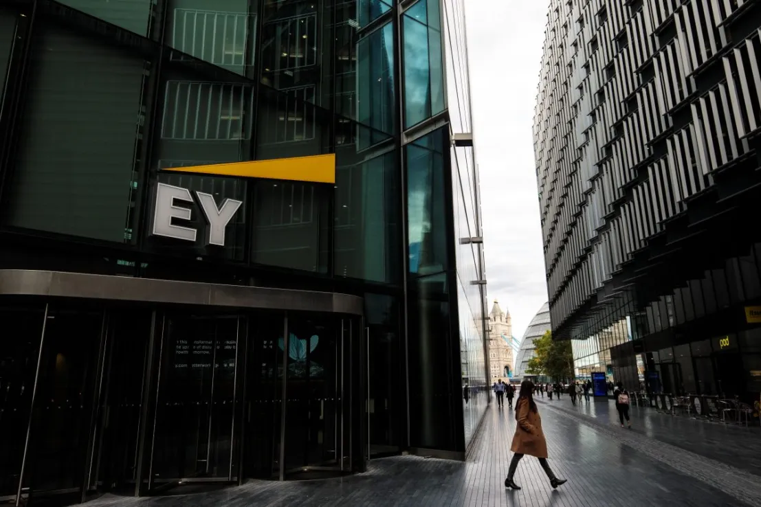 EY и управляющий партнёр лондонского офиса оштрафованы более чем на £1.3m из-за нарушений при аудите Made.com
