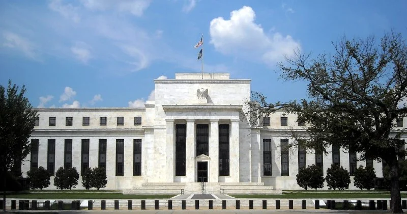 預測市場顯示 7 月 FOMC 會議前 Fed 升息機率升至 27%