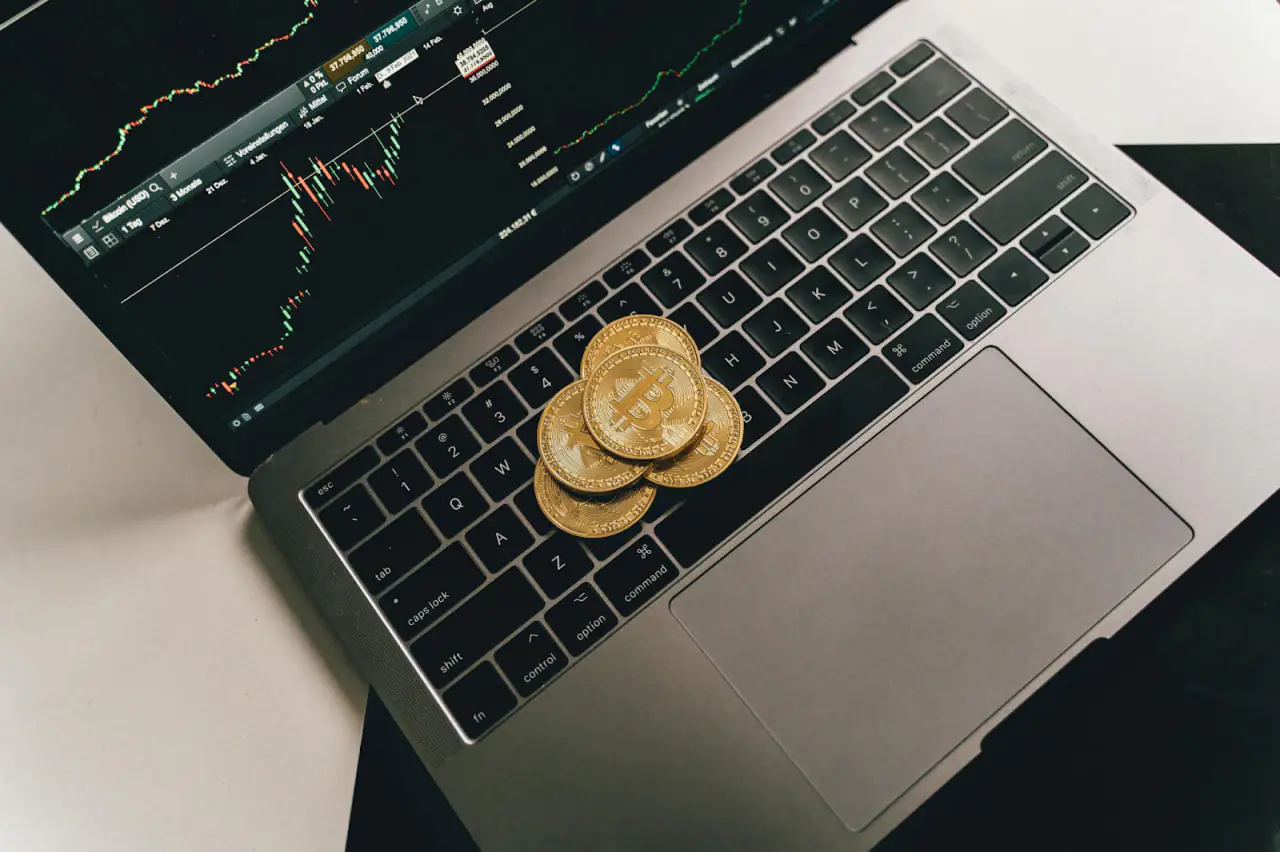 Il Texas ha mantenuto 197.844 azioni IBIT nel secondo trimestre, mentre si avvicina la conversione in Bitcoin diretto
