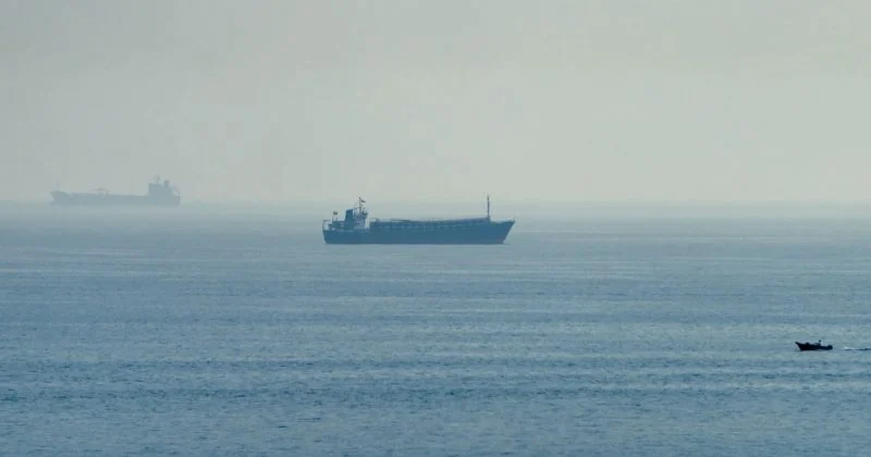 Trump warnt Iran und Oman angesichts eskalierender Spannungen in der Straße von Hormuz