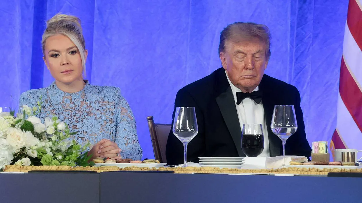 La portavoce della Casa Bianca Karoline Leavitt si dimette mentre Trump affronta preoccupazioni per il personale in vista delle midterm
