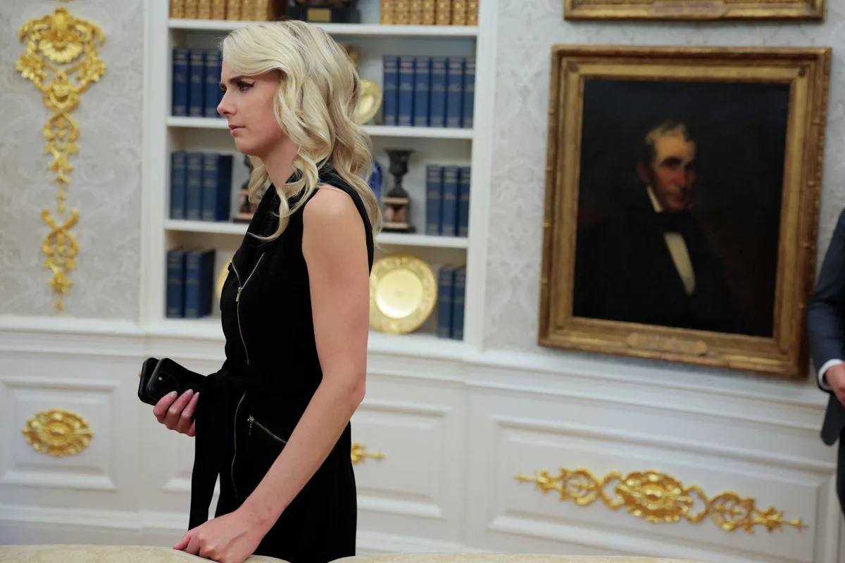 Ex collaboratore della Casa Bianca avverte del calo degli standard attorno alla collaboratrice di Trump Natalie Harp