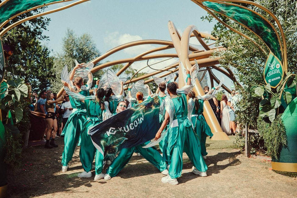 KuCoin debiutuje ze sceną Celestia podczas weekendu otwarcia Tomorrowland Belgium 2026