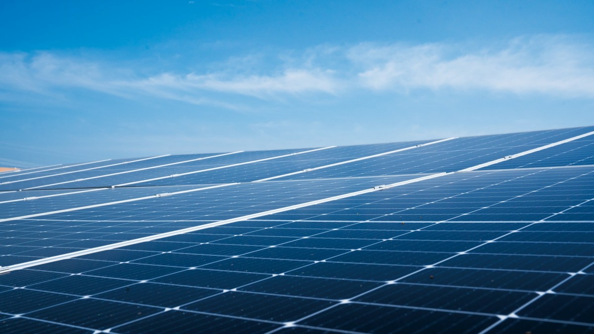 China's Solar Capacity Poised to Surpass Coal This Quarter
