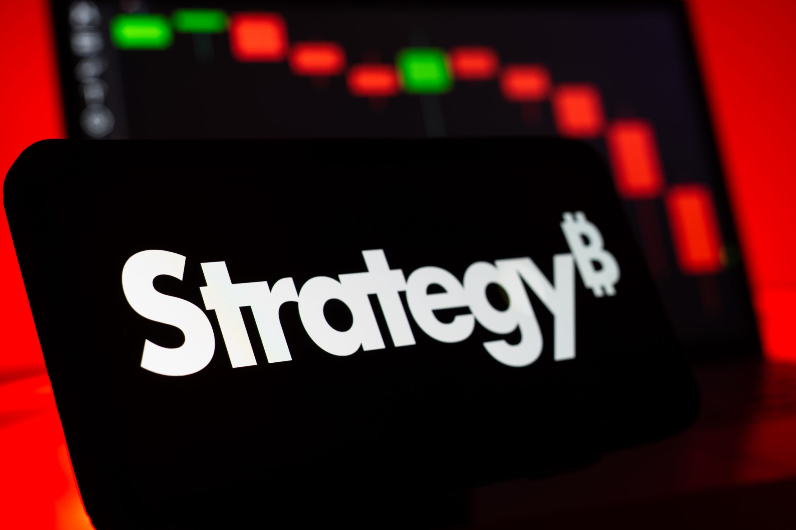 Strategy CEO Phong Le Dismisses Concerns Over Bitcoin Sale, Vows to Weather Bear Market