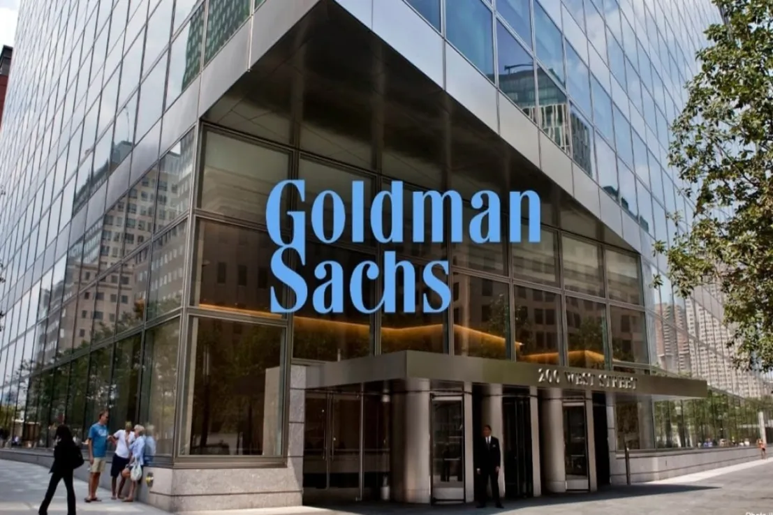 Goldman Sachs раскритиковал выплату £1,45 млн по делу об увольнении во время отцовского отпуска