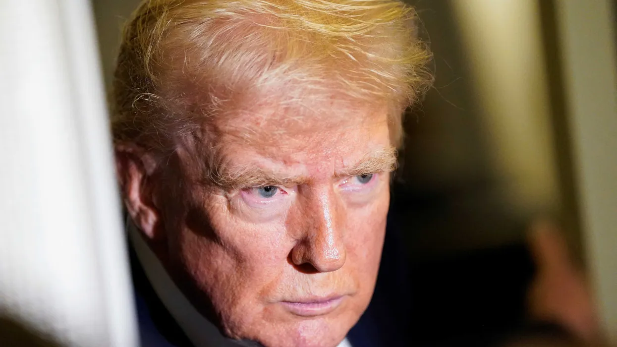Маневр с ложным Air Force One, как утверждается, показывает растущий страх Трампа перед покушением, говорит аналитик