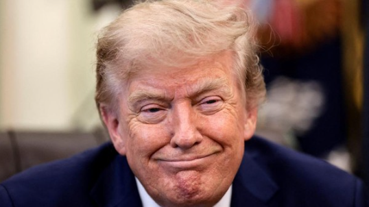 Bipartisan Clarity Act Ethics Proposal Could Require Trump to Divest Crypto Holdings