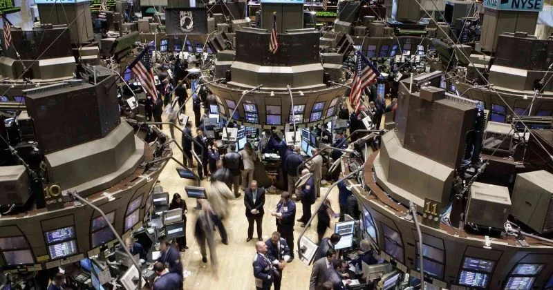 Les grandes entreprises se tournent vers les investisseurs en obligations « pourries » pour lever des milliards destinés aux projets d'IA
