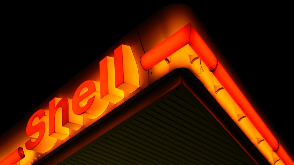 Shell verbucht Rekordgewinn von 9,8 Milliarden Dollar und setzt Aktienrückkaufprogramm über 3 Milliarden Dollar fort