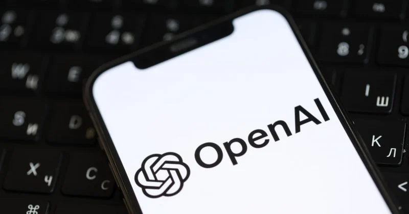 Exinvestigadora de OpenAI cofundó Conduit para desarrollar IA capaz de leer la mente