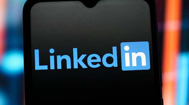 LinkedIn introduce una nuova funzione di segnalazione per contrastare i contenuti AI di bassa qualità