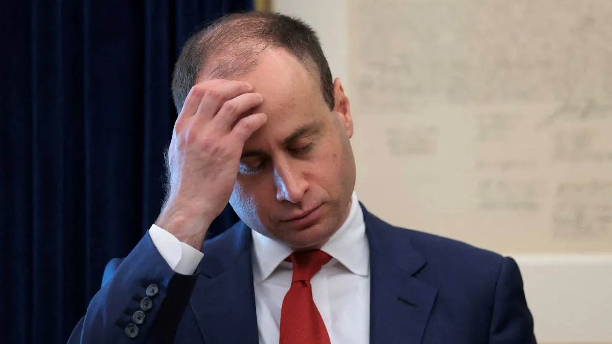 Will Scharf benoemd tot juridisch adviseur van het Witte Huis; analisten noemen hem een 'kloon' van Stephen Miller