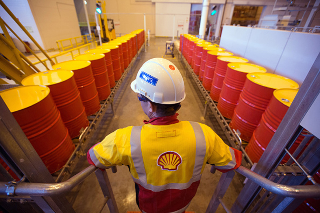Прибыль Shell более чем удвоилась до $9,8 млрд на фоне ближневосточного кризиса, программа выкупа акций продлена