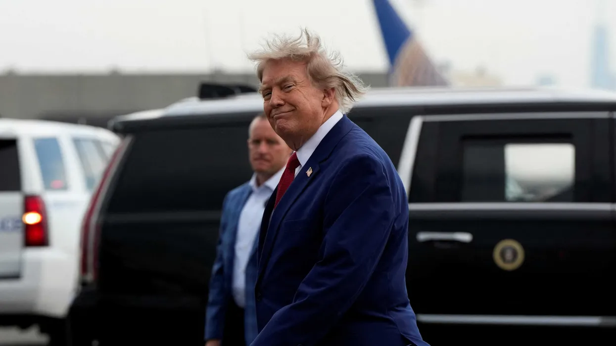 Conservatief boegbeeld haalt uit naar Trump vanwege raadselachtige nieuwe fixatie terwijl de wereld richting de afgrond glijdt