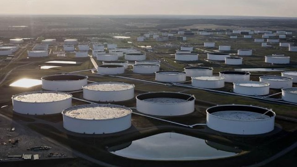 Запасы сырой нефти в США выросли на 17,4 млн баррелей по данным EIA