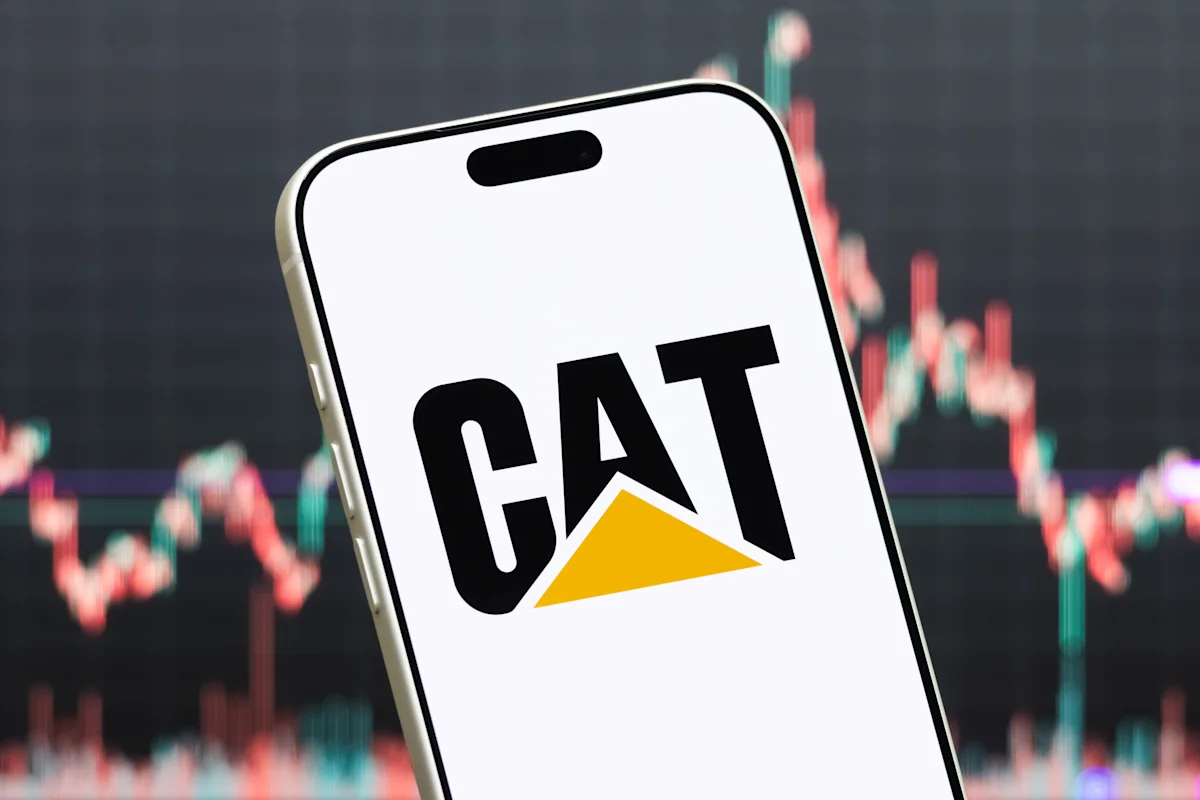Les actions Caterpillar bondissent de 10 % après un trimestre record à 20 milliards de dollars