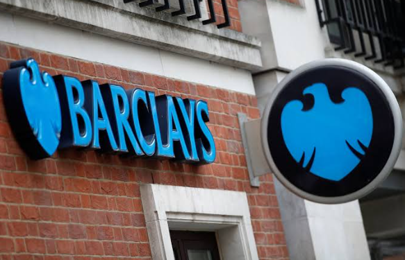 Big Tech Pivots from Share Buybacks to AI Infrastructure Investment, Barclays Reports