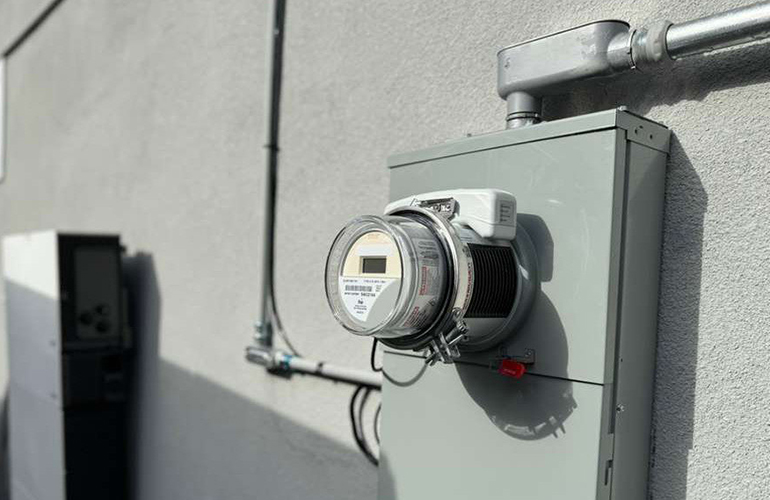 SolarEdge внедряет измерительный хомут ConnectDER IslandDER как стандартный компонент системы резервного питания Nexis
