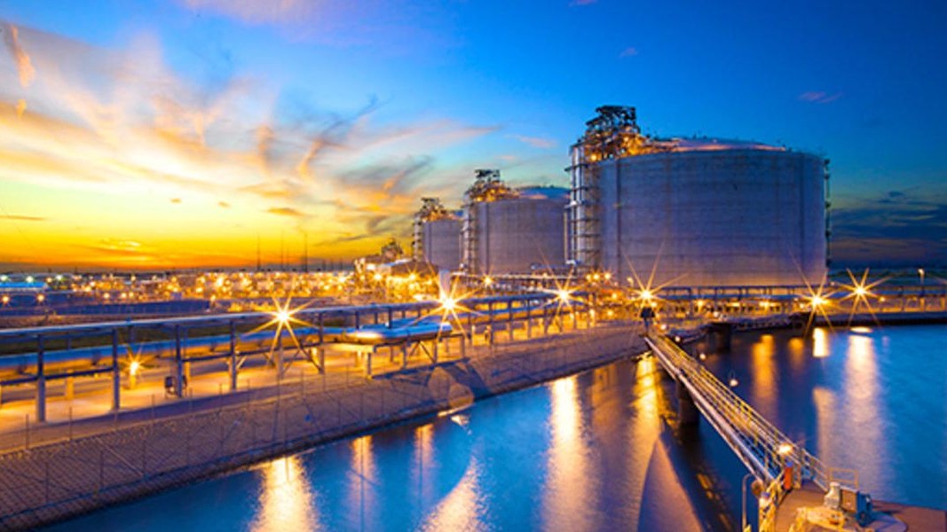 U.S. Energy Production Cushions Global Supply Shock From Strait of Hormuz Closure