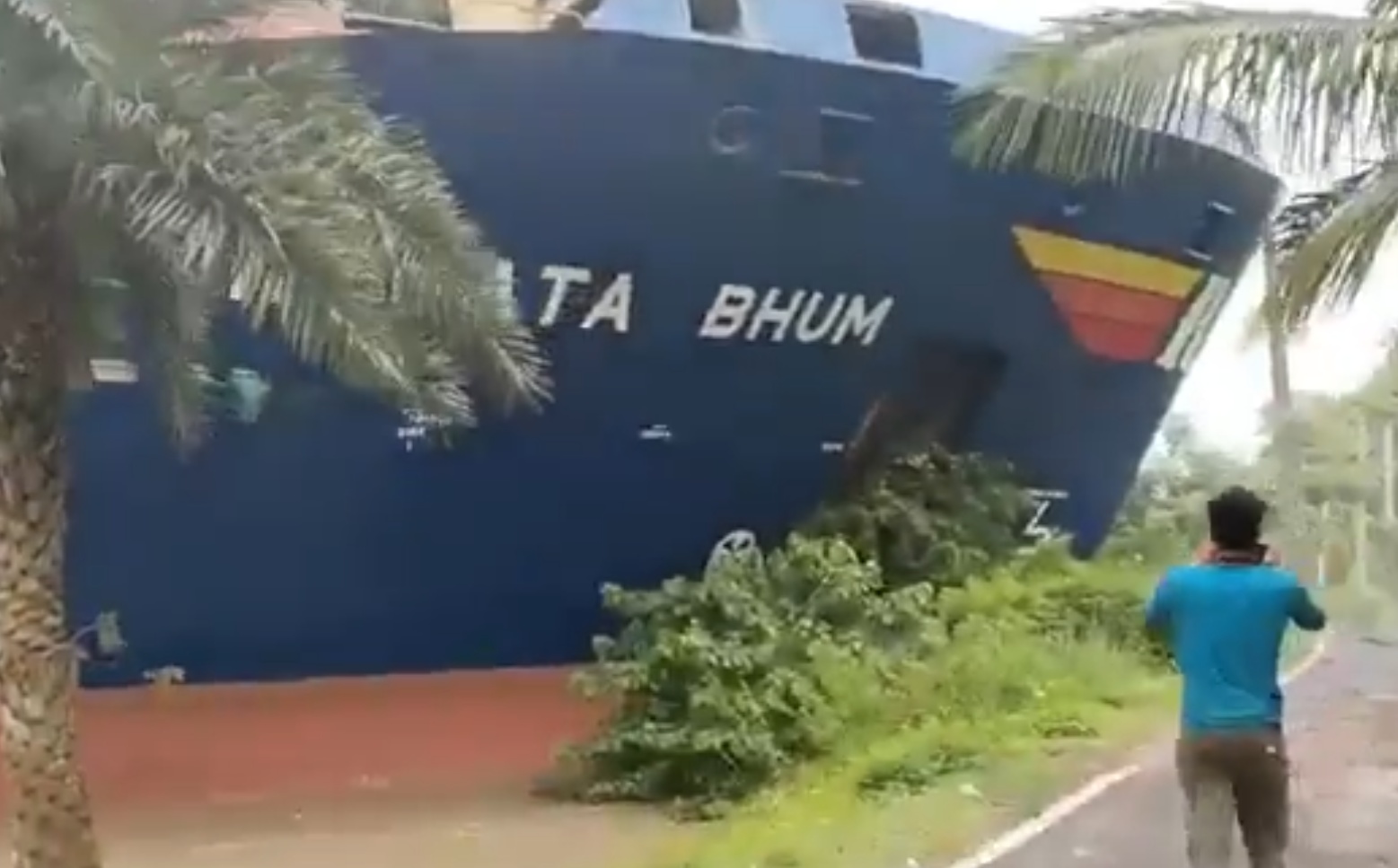Le porte-conteneurs Nawata Bhum s’échoue près de Kolkata après une panne de gouvernail