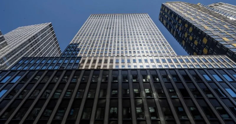 Goldman Sachs приобретает NEOS Investments в сделке на $2,3 млрд, включающей Bitcoin ETF