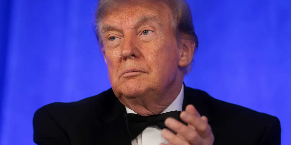 Вулф Блитцер упомянул иск Трампа против The Wall Street Journal на ужине корреспондентов Белого дома