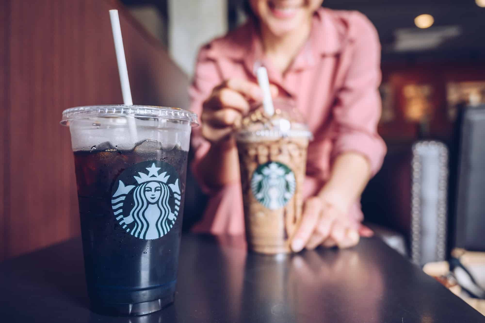 Результаты Starbucks за третий квартал показывают возвращение клиентского трафика